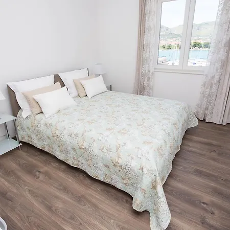 Maria Apartman *